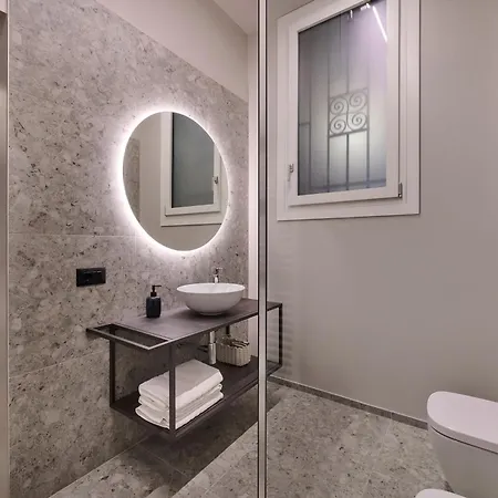 Bilocale Elegante- Via Sassi,
