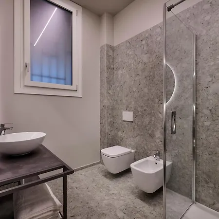 Lägenhet Bilocale Elegante- Via Sassi,