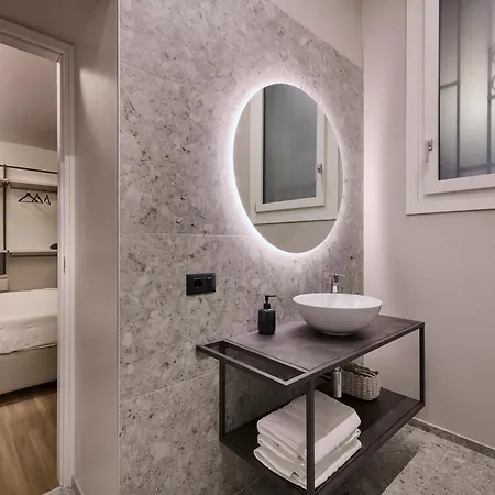 Bilocale Elegante- Via Sassi, *