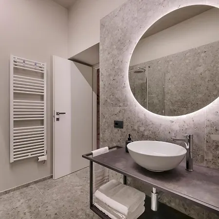 Bilocale Elegante- Via Sassi, Lägenhet Lecco