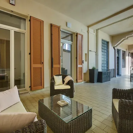 Lägenhet Bilocale Elegante- Via Sassi, Lecco